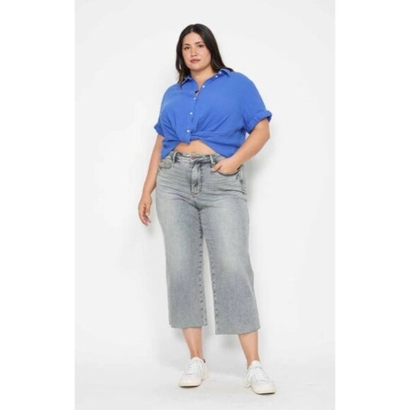 Judy Blue Mid Rise Tummy Control Raw Hem Crop Wide Leg Jean - Size 22W - Picture 1 of 14